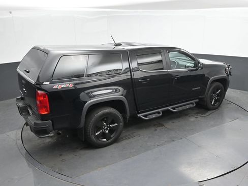 Used 2017 Chevrolet Colorado LT w/ Midnight Edition AWD/4WD image 24