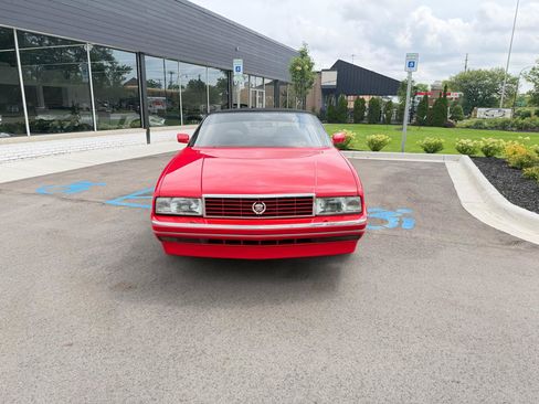 Used 1992 Cadillac Allante FWD image 2