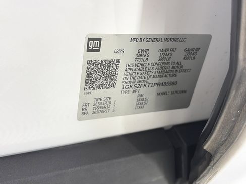 Used 2023 GMC Yukon XL SLE w/ Max Trailering Package image 9