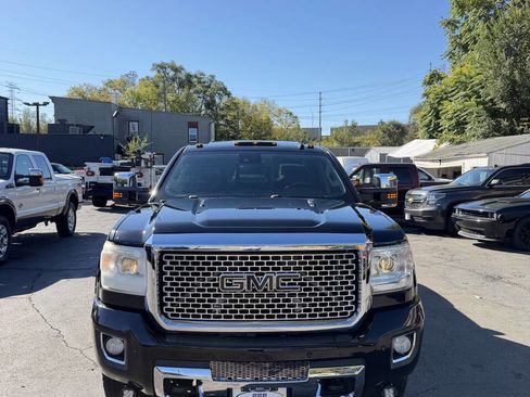 Used 2016 GMC Sierra 3500 Denali w/ Duramax Plus Package image 3