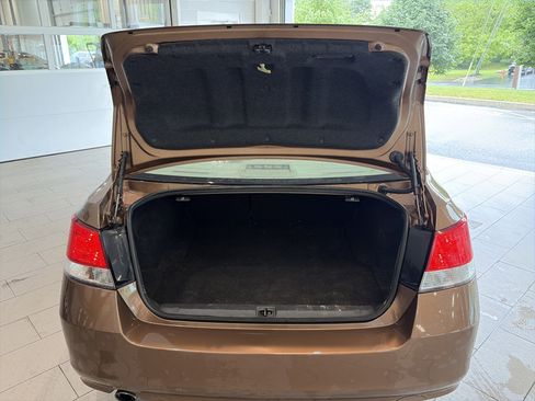 Used 2011 Subaru Legacy 2.5i Limited AWD/4WD image 23