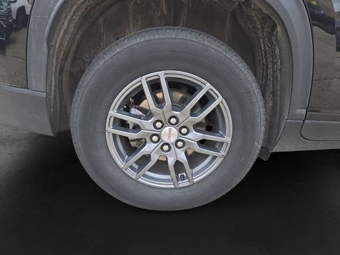 Used 2025 GMC Acadia Elevation AWD/4WD image 13