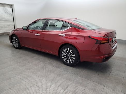 Used 2023 Nissan Altima 2.5 SV FWD image 3