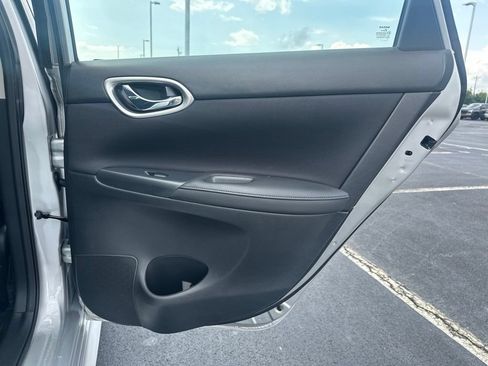 Used 2017 Nissan Sentra SR FWD image 11