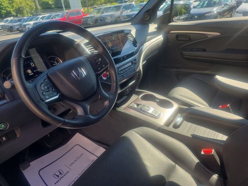 Used 2023 Honda Passport EX-L image 10