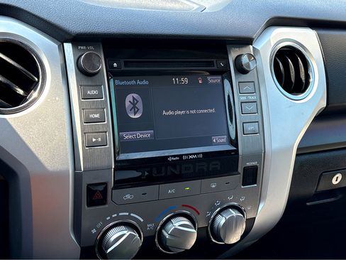 Used 2017 Toyota Tundra SR5 w/ SR5 Upgrade Package image 5