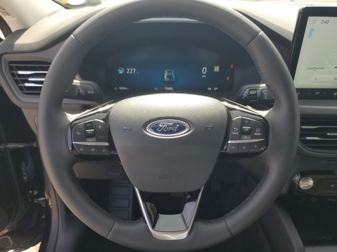 Used 2023 Ford Escape Active w/ Tech Pack #2 AWD/4WD image 14