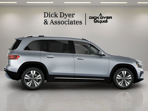Used 2026 Mercedes-Benz GLB 250 image 6