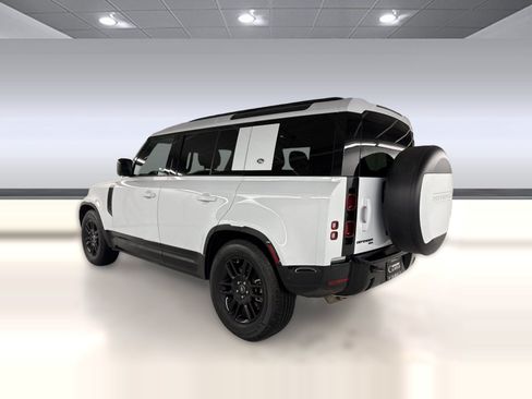 Used 2023 Land Rover Defender 110 X-Dynamic SE AWD/4WD image 3