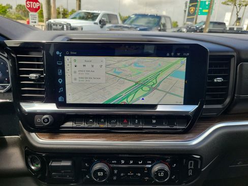 Used 2025 Chevrolet Silverado 1500 LT image 10