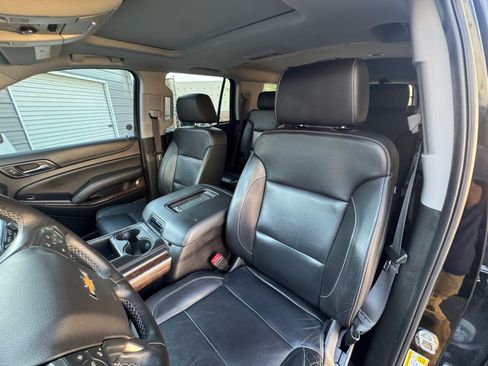 Used 2017 Chevrolet Tahoe LT w/ Luxury Package AWD/4WD image 15