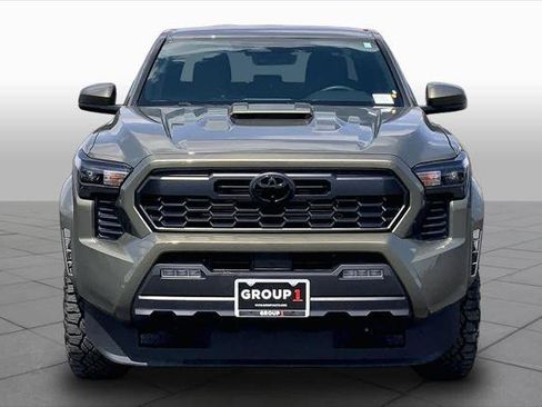 Certified 2025 Toyota Tacoma TRD Sport AWD/4WD image 4