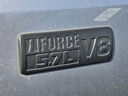 Used 2018 Toyota Tundra SR5 w/ SR5 Upgrade Package image 4