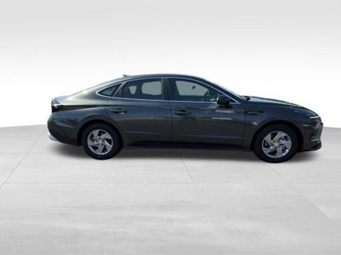 Used 2026 Hyundai Sonata SE FWD image 9