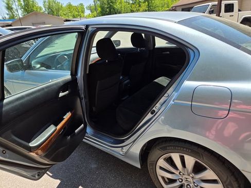 Used 2011 Honda Accord EX image 38