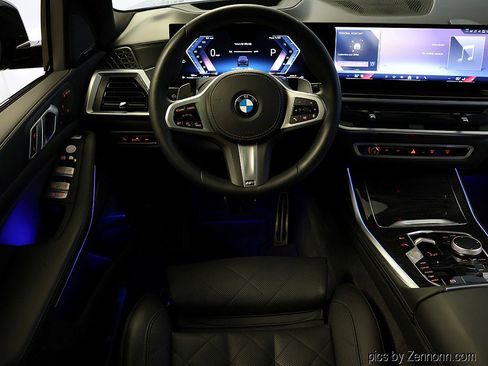 Certified 2025 BMW X7 xDrive40i w/ M Sport Package image 16