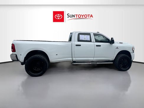 Used 2024 RAM 3500 Tradesman w/ Chrome Appearance Group AWD/4WD image 2