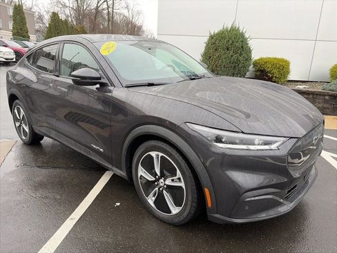 Used 2022 Ford Mustang Mach-E Select image 1