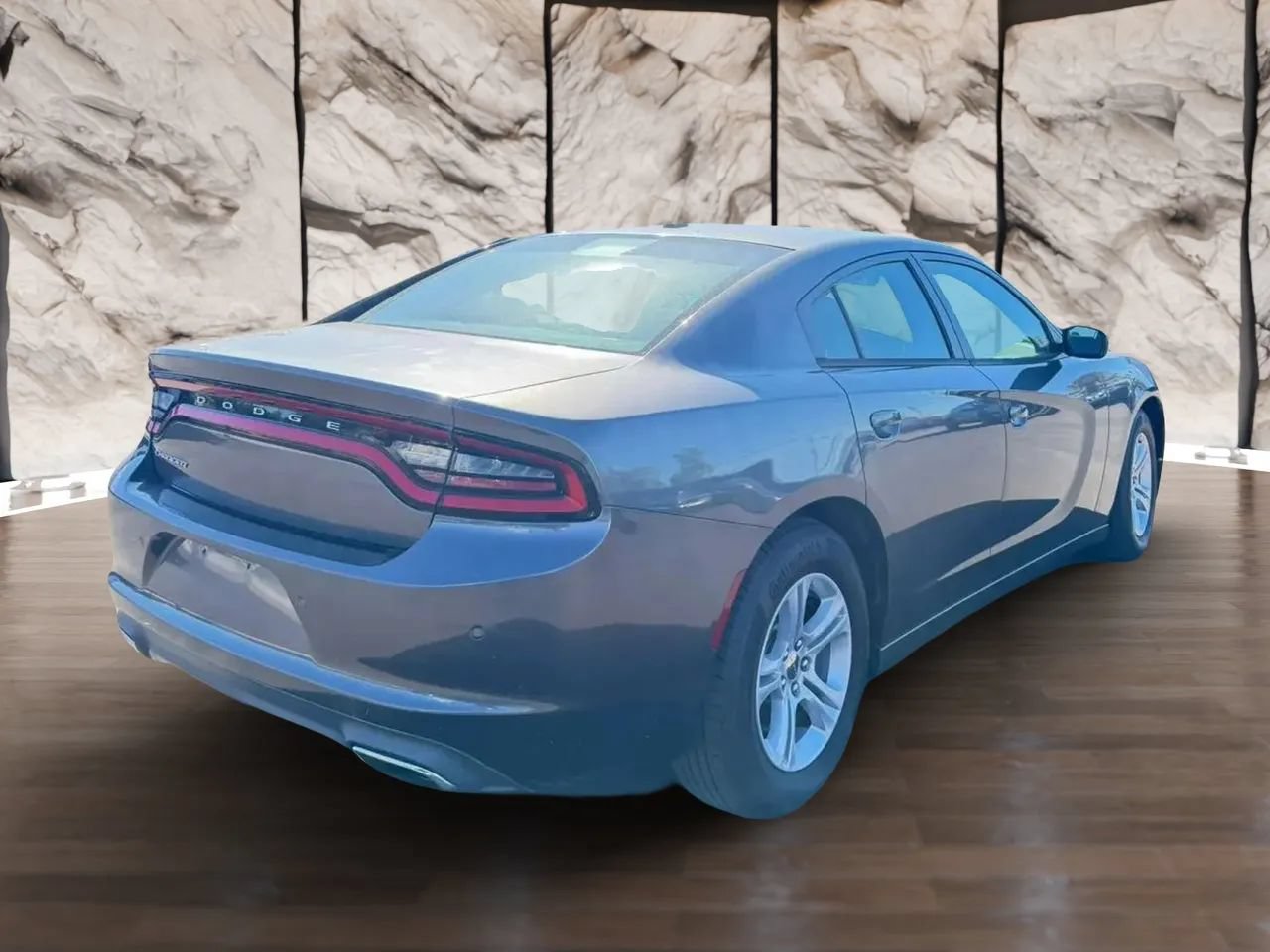 Used 2015 Dodge Charger SE w/ Popular Equipment Group RWD image 5