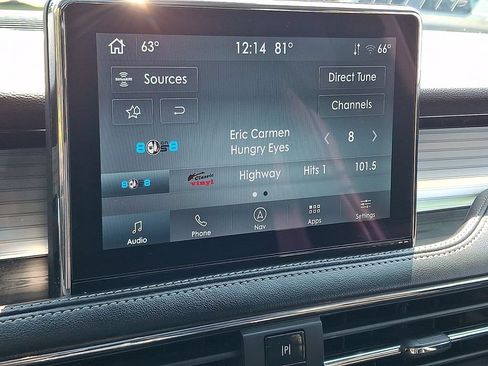 Used 2022 Lincoln Corsair AWD w/ Premium Package image 3