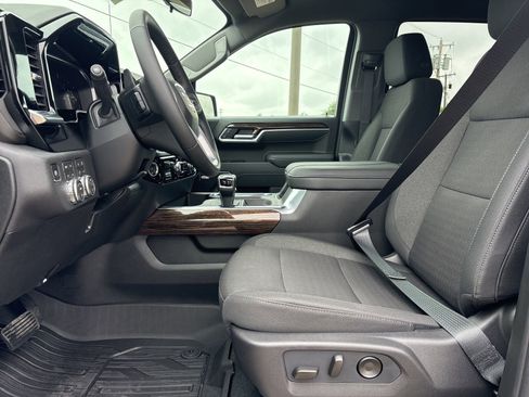 New 2026 GMC Sierra 1500 Elevation image 14