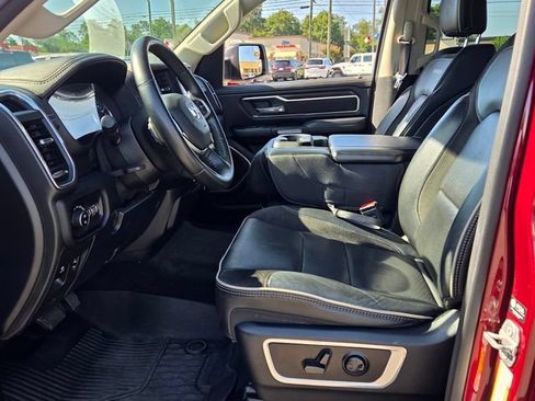Used 2022 RAM 1500 Laramie AWD/4WD image 5