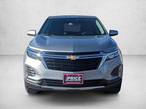 Used 2024 Chevrolet Equinox LT image 2