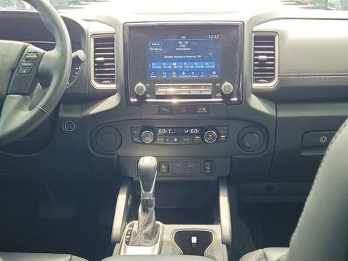 Used 2024 Nissan Frontier SL w/ Technology Package RWD image 5