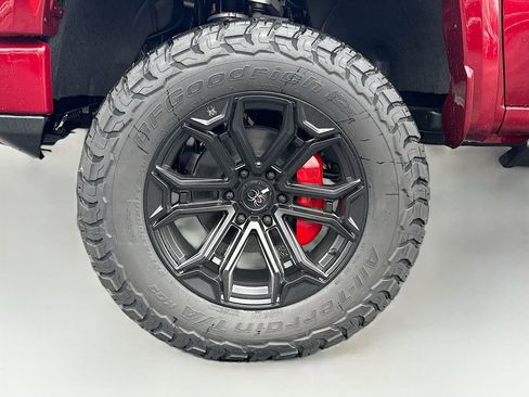 New 2025 GMC Sierra 1500 AT4 w/ AT4 Premium Package image 32