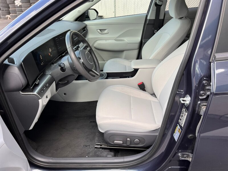 Used 2025 Hyundai Kona SEL AWD/4WD image 14
