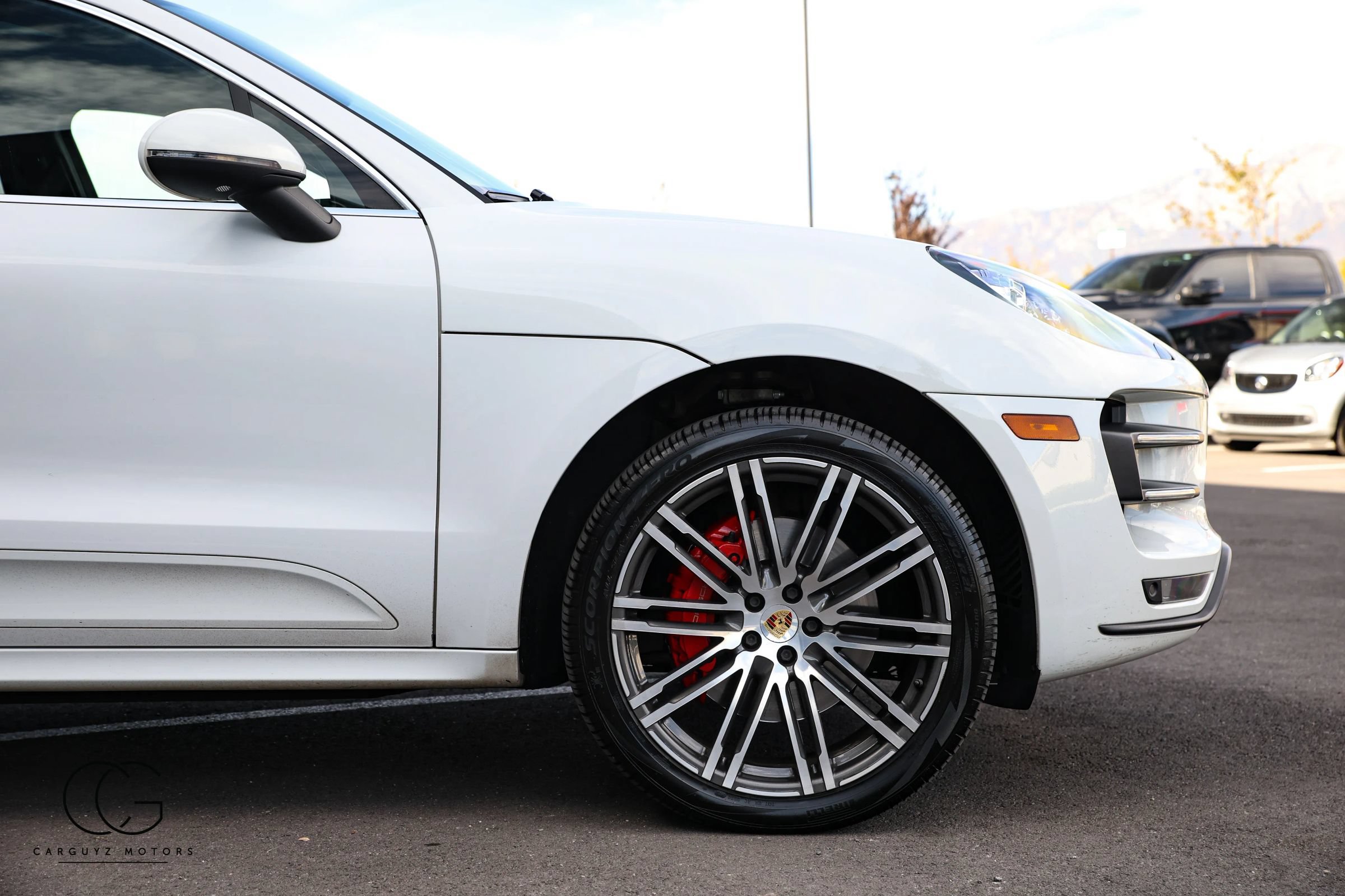 Used 2015 Porsche Macan Turbo AWD/4WD image 16