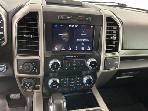 Used 2019 Ford F150 Lariat w/ Equipment Group 502A Luxury AWD/4WD image 20