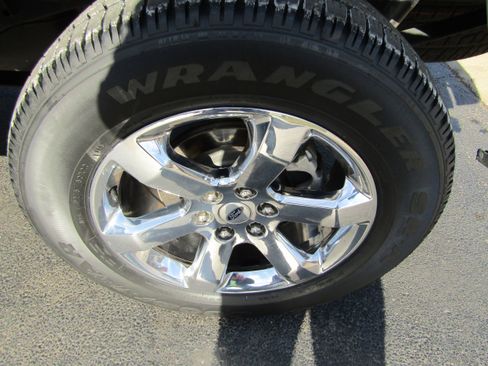 Certified 2022 Ford F150 XLT w/ Equipment Group 302A High image 9