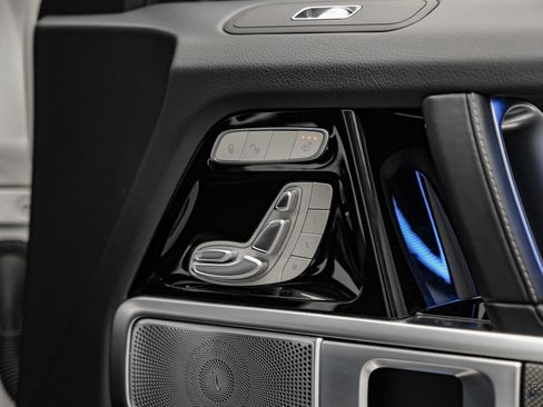Used 2025 Mercedes-Benz G 550 w/ Exclusive Interior Package image 82