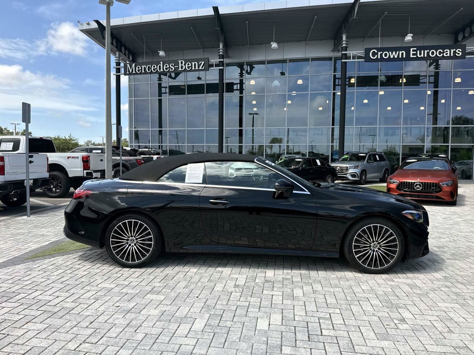 Certified 2024 Mercedes-Benz CLE 300 4MATIC Cabriolet image 17