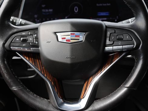 Used 2023 Cadillac Escalade Luxury AWD/4WD image 19