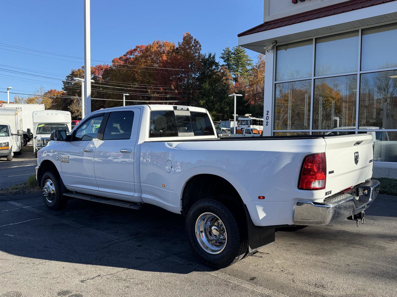 Used 2018 RAM 3500 SLT AWD/4WD image 8