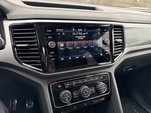 Used 2023 Volkswagen Atlas SEL R-Line image 24