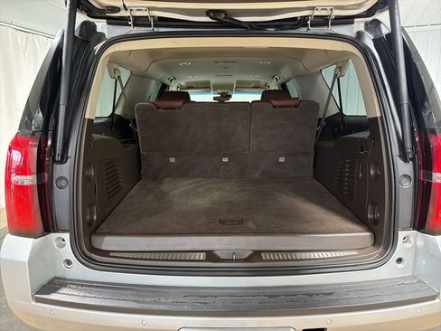 Used 2019 Chevrolet Suburban Premier w/ RST 6.2L Performance Edition image 8
