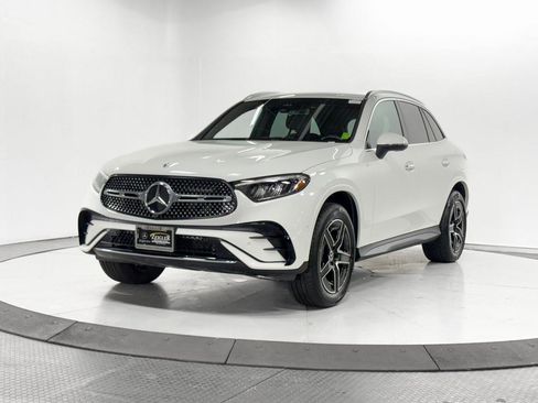 Used 2025 Mercedes-Benz GLC 350e 4MATIC w/ AMG Line image 3