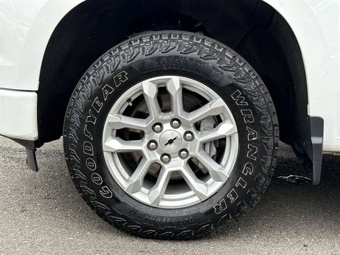 Used 2022 Chevrolet Silverado 1500 RST w/ Z71 Off-Road Package image 12