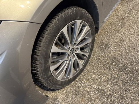 Used 2019 Lexus ES 350 image 4