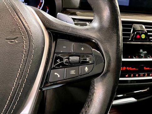 Used 2020 BMW 530i w/ Convenience Package RWD image 24