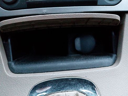 Used 2011 Chevrolet Malibu LTZ image 36