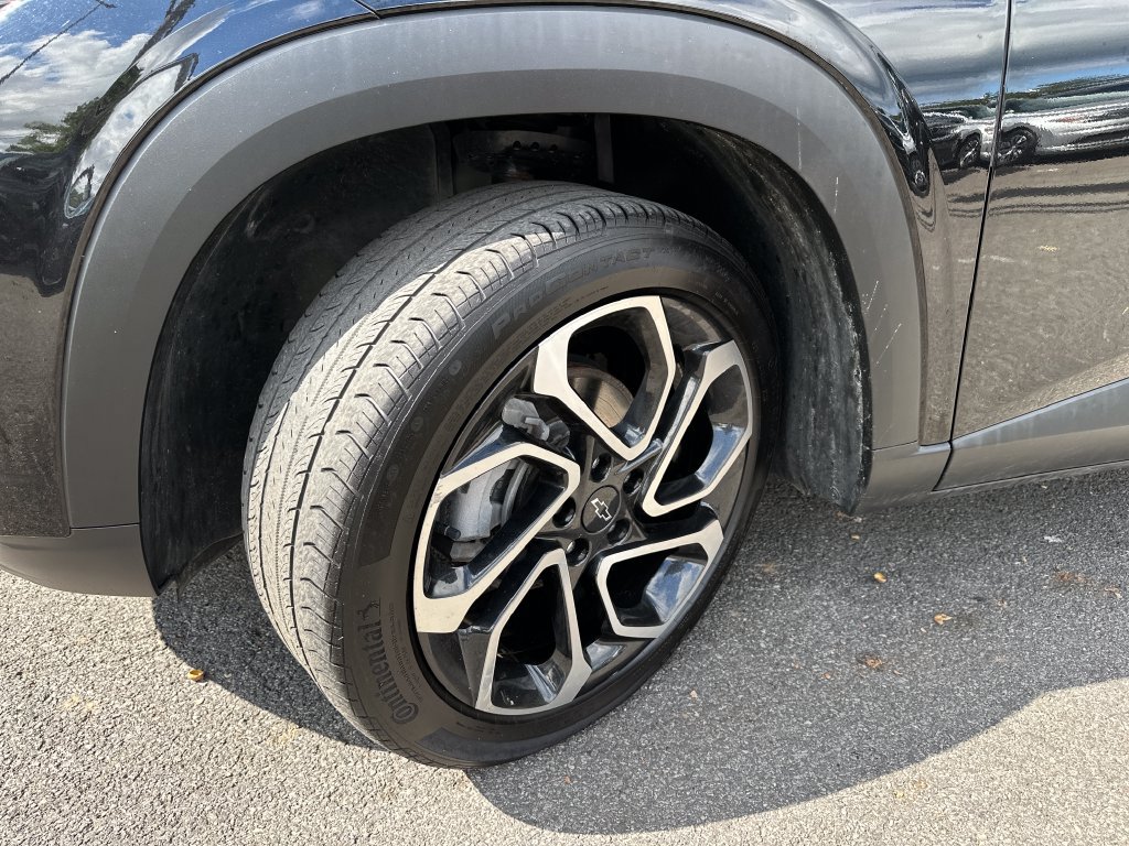 Used 2024 Chevrolet Trax RS w/ Sunroof Package FWD image 7