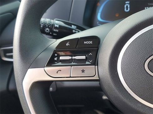 Used 2024 Hyundai Elantra SE image 23