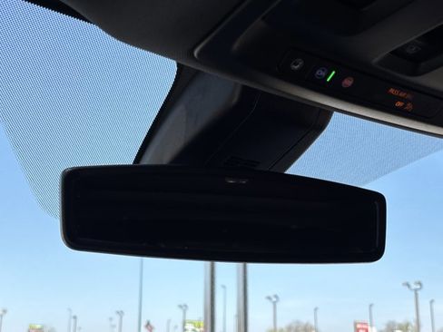 Used 2022 GMC Yukon SLT w/ SLT Premium Package image 51