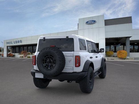 New 2026 Ford Bronco Badlands w/ Sasquatch Package AWD/4WD image 8