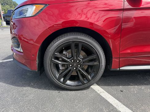 Certified 2024 Ford Edge ST w/ Equipment Group 401A AWD/4WD image 10