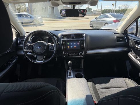 Used 2019 Subaru Outback 2.5i Premium image 24